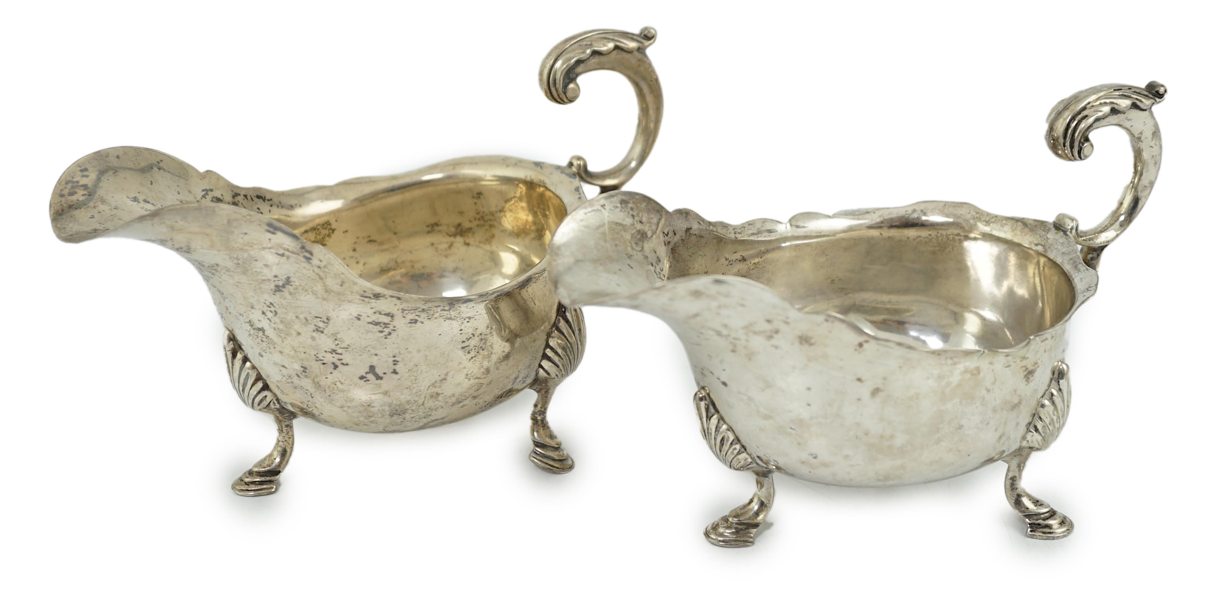 A pair of late Victorian silver sauceboats, by Charles Stuart Harris